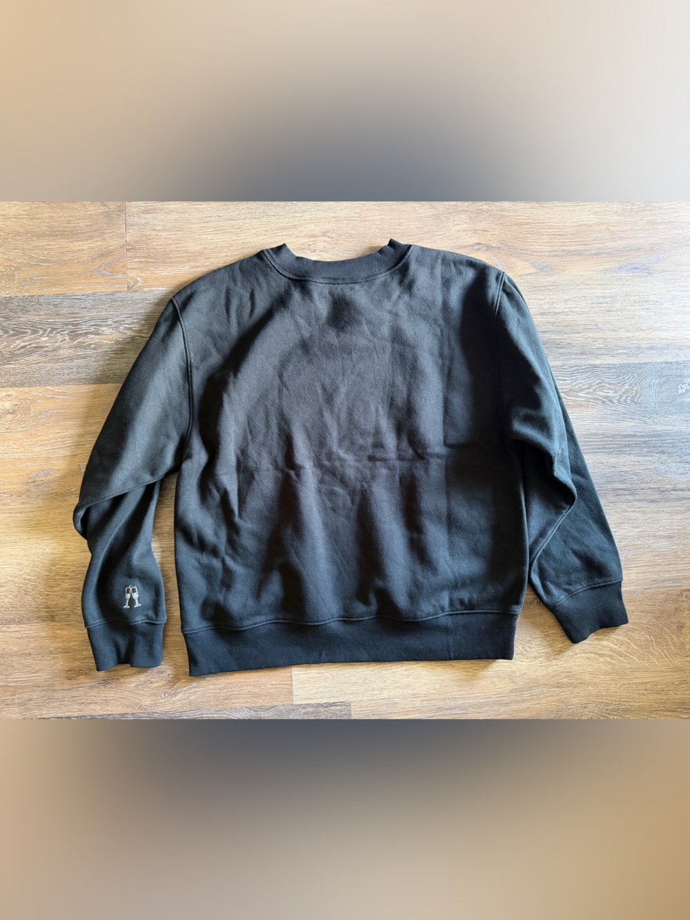Universal Thread “Party” 🥂 Crewneck - Picture 7 of 8